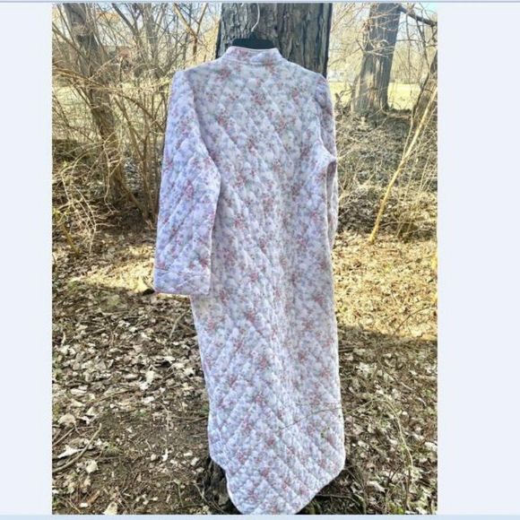 MISS ELAINE ZIP FRONT ROBE vintage Grandma Roses Quilted PINK SZ Med - Picture 2 of 7